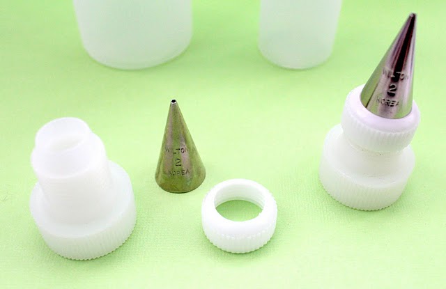 2 Squeeze bottles & 2 icing piping tips - ScrapCooking®