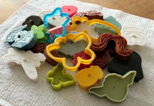 Dough Cutters  Set of 12 Ass Shapes Biscuit Cutters Childrens Playdough 