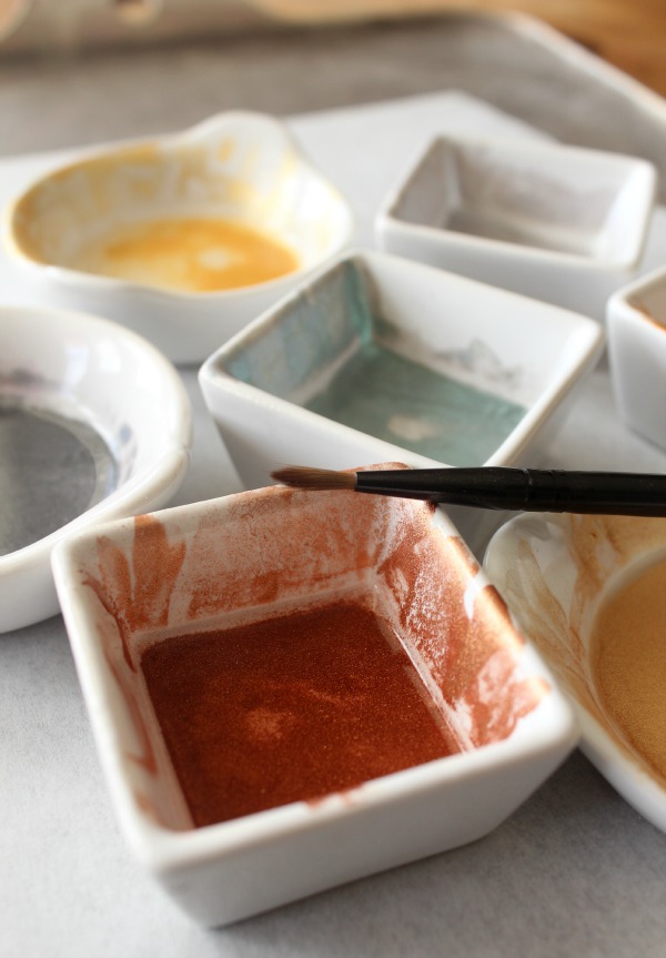 How To Make Gold Icing And Silver Too The Sweet Adventures Of Sugar Belle