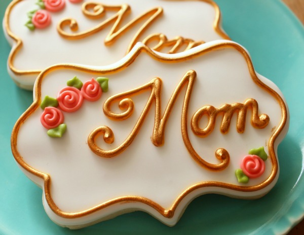 How To Make Gold Icing And Silver Too The Sweet Adventures Of Sugar Belle