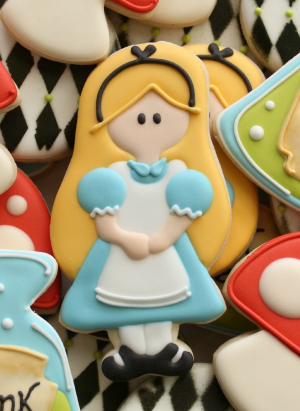 Alice in Wonderland Cookie Cutter 1