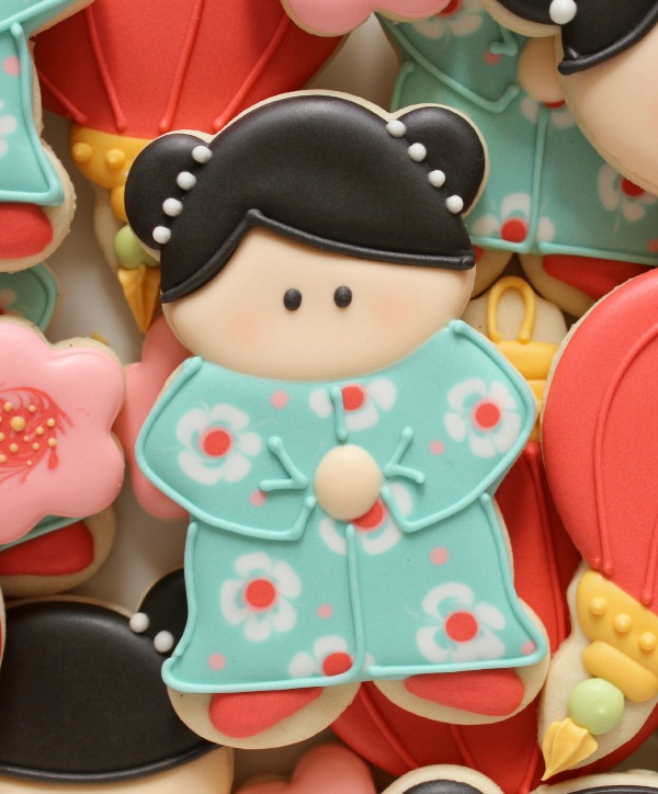 China or Kokeshi Doll Cookie