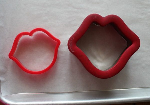 Poofy Lip Cookie Cutters