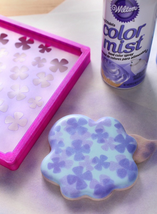 Stenciled Hydrangea Cookies Sweetsugarbelle.com