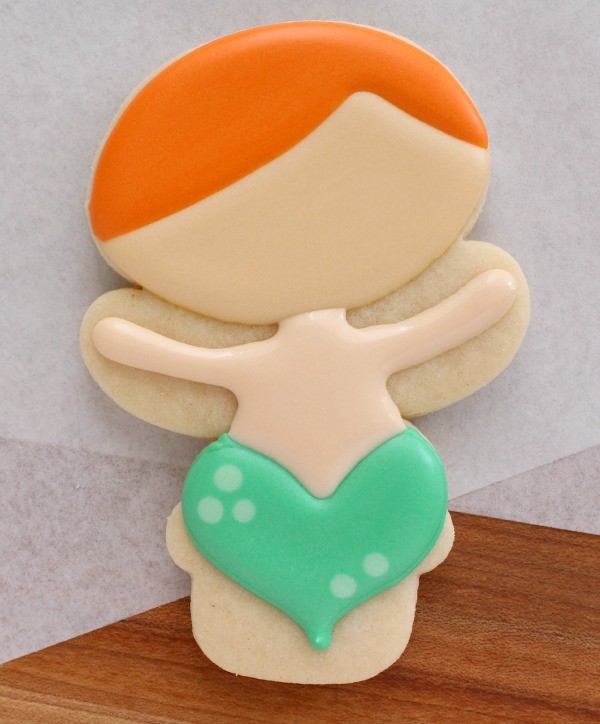 How to make mermaid cookies with a snowman cutter Sweetugarbelle.com