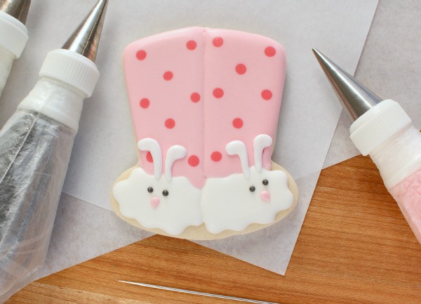 Sweetsugarbelle.com How to Make Bunny Slipper Cookies for a Sleepover
