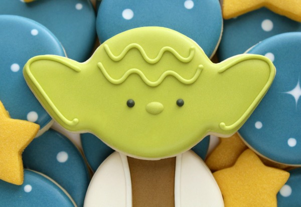 the-easiest-decorated-yoda-cookies-ever-the-best-part-is-that-theyre-made-with-a-wilton-spider-cutter-2